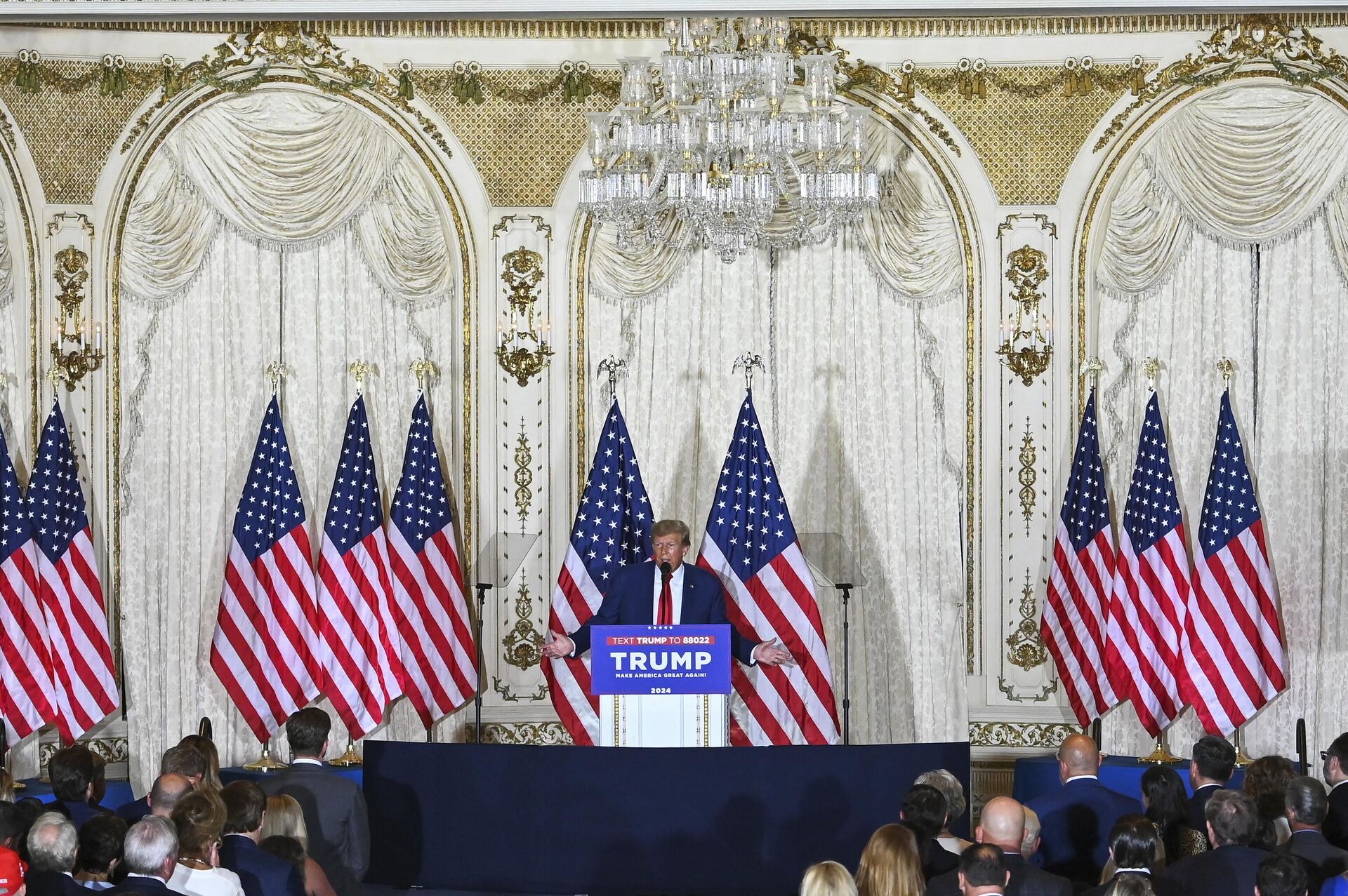 Former US president Donald Trump speaks during a press conference following his court appearance over an alleged 'hush-money' payment, at his Mar-a-Lago estate in Palm Beach, Florida, on April 4, 2023. - Sputnik International, 1920, 05.04.2023